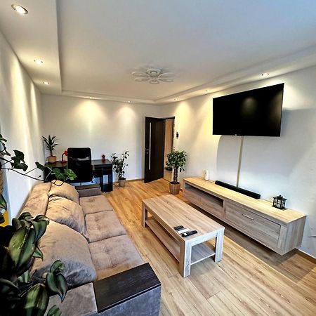 Ultracentral Apartment ทาร์กู จิอู ภายนอก รูปภาพ