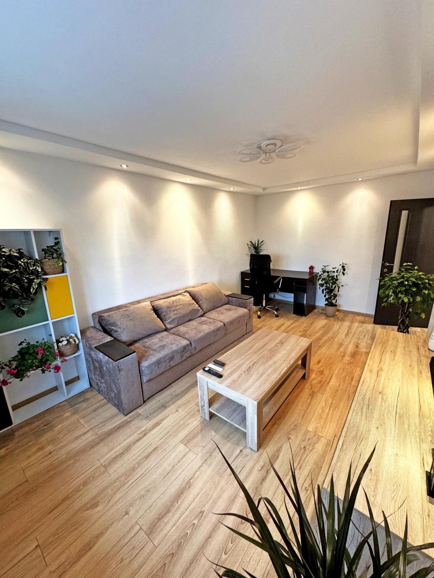 Ultracentral Apartment ทาร์กู จิอู ภายนอก รูปภาพ