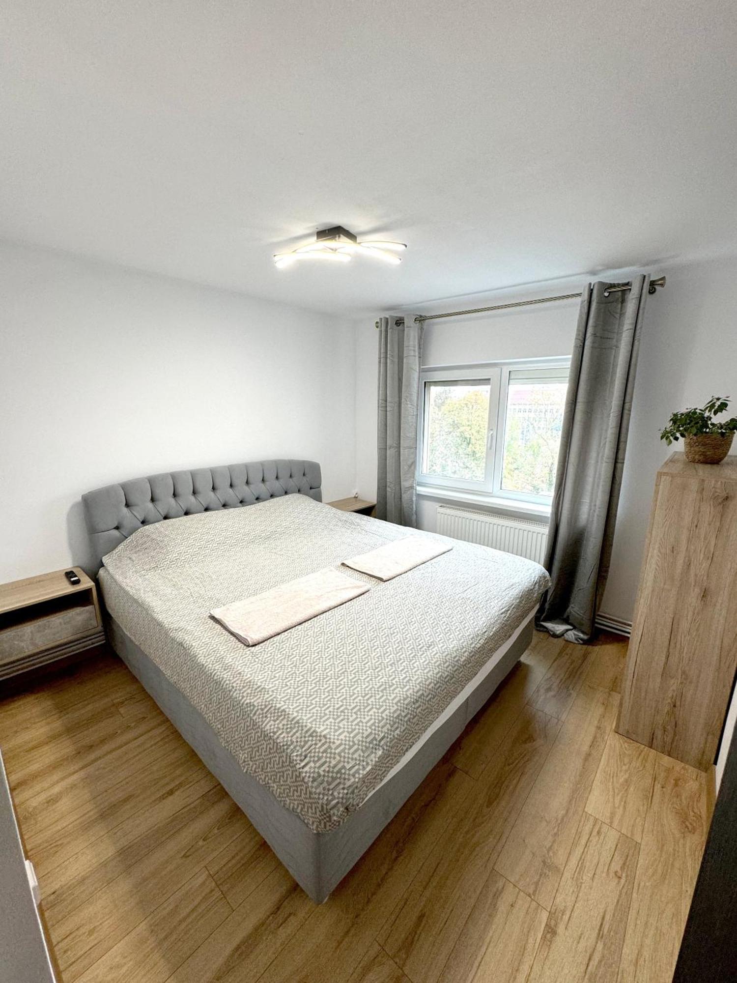 Ultracentral Apartment ทาร์กู จิอู ภายนอก รูปภาพ